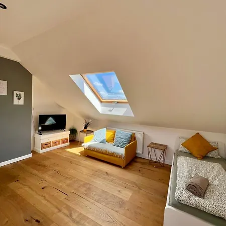 Modernes 2 Fuer Monteure & Handwerker Mit Parkplatz Und Wlan Apartmán *